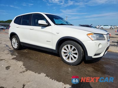 Czwarte zdjęcie samochodu z boku: 2014 BMW X3 XDRIVE28I VIN:5UXWX9C54E0D21873 - miniatura