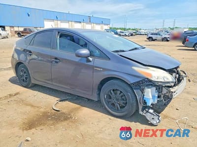 Czwarte zdjęcie samochodu z boku: 2010 TOYOTA PRIUS IV VIN:JTDKN3DU6A0013880 - miniatura