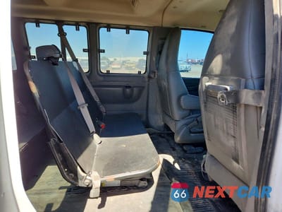 Zdjęcie 11 z 13 samochodu: 2020 CHEVROLET EXPRESS G3500 LS PASSENGER VAN VIN:1GAZGNFG6L1251407 - miniatura