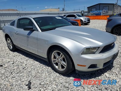 Czwarte zdjęcie samochodu z boku: 2010 FORD MUSTANG VIN:1ZVBP8ANXA5176388 - miniatura