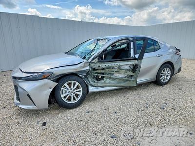 2026 TOYOTA CAMRY LE 4T1DAACK2TU712939 - główne zdjęcie licytacji z USA - miniatura