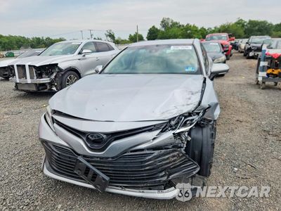 Piąte zdjęcie samochodu w środku: 2018 TOYOTA CAMRY L VIN:4T1B11HK7JU002318 - miniatura