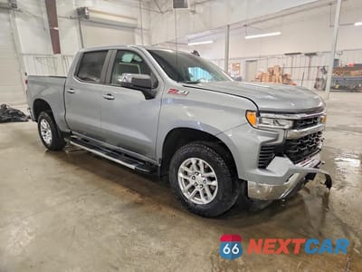 Czwarte zdjęcie samochodu z boku: 2026 CHEVROLET SILVERADO K1500 LT VIN:2GCUKDED9T1112948 - miniatura