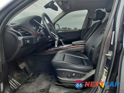 Zdjęcie 7 z 14 samochodu: 2013 BMW X5 XDRIVE35I VIN:5UXZV4C54DL993898 - miniatura
