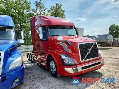 2018 VOLVO VNL SEMI TRUCK 4V4NC9EH7JN887881 - główne zdjęcie licytacji z USA - miniatura