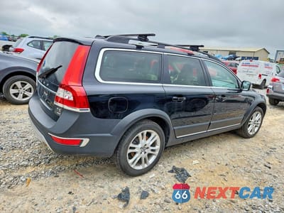 Trzecie zdjęcie samochodu z tyłu: 2016 VOLVO XC70 T5 PREMIER VIN:YV4612NK3G1269706 - miniatura