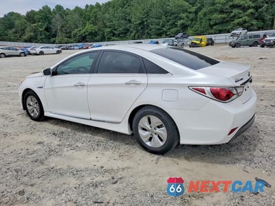 Drugie zdjęcie samochodu z przodu: 2015 HYUNDAI SONATA HYBRID BASE VIN:KMHEC4A41FA126534 - miniatura