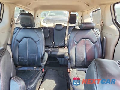 Zdjęcie 10 z 13 samochodu: 2018 CHRYSLER PACIFICA TOURING L VIN:2C4RC1BG5JR119765 - miniatura