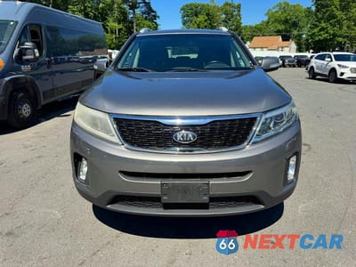 Zdjęcie 6 z 12 samochodu: 2015 KIA SORENTO LX VIN:5XYKTCA67FG652623 - miniatura