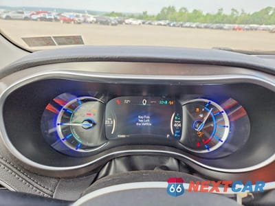 Zdjęcie 9 z 13 samochodu: 2018 CHRYSLER PACIFICA HYBRID LIMITED VIN:2C4RC1N73JR178485 - miniatura
