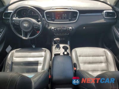 Zdjęcie 8 z 13 samochodu: 2017 KIA SORENTO EX VIN:5XYPH4A13HG258797 - miniatura