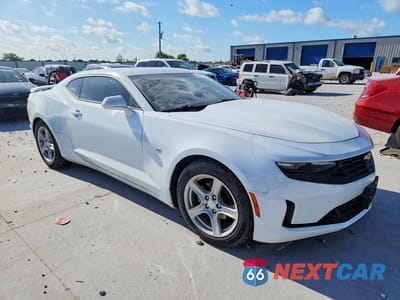 Czwarte zdjęcie samochodu z boku: 2019 CHEVROLET CAMARO LT VIN:1G1FD1RS2K0157209 - miniatura