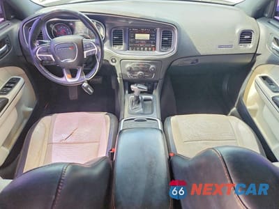 Zdjęcie 8 z 12 samochodu: 2015 DODGE CHARGER SXT VIN:2C3CDXJG3FH828011 - miniatura