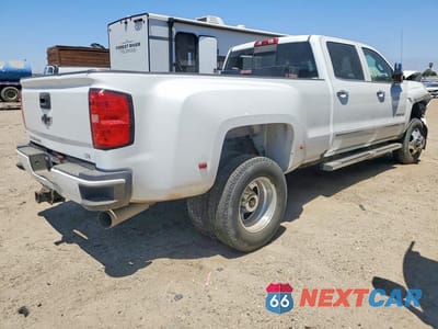 Trzecie zdjęcie samochodu z tyłu: 2019 CHEVROLET SILVERADO K3500 LTZ VIN:1GC4KXCY0KF209230 - miniatura