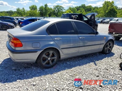 Trzecie zdjęcie samochodu z tyłu: 2004 BMW 325 XI VIN:WBAEU33494PR14011 - miniatura