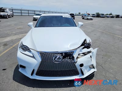 Piąte zdjęcie samochodu w środku: 2016 LEXUS IS 200T VIN:JTHBA1D25G5037001 - miniatura