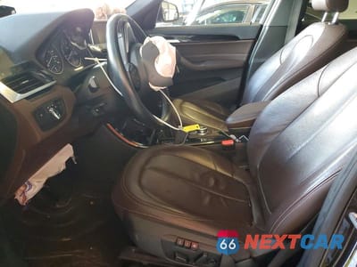 Zdjęcie 7 z 12 samochodu: 2016 BMW X1 XDRIVE28I VIN:WBXHT3C33G5F65833 - miniatura