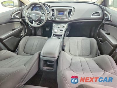 Zdjęcie 8 z 12 samochodu: 2016 CHRYSLER 200 LIMITED VIN:1C3CCCAB9GN149644 - miniatura