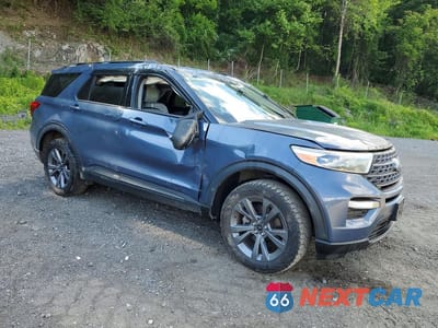 Czwarte zdjęcie samochodu z boku: 2021 FORD EXPLORER XLT VIN:1FMSK8DH0MGC29272 - miniatura