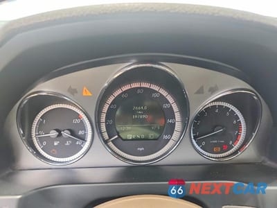 Zdjęcie 9 z 13 samochodu: 2010 MERCEDES-BENZ C 300 VIN:WDDGF5EB6AF376176 - miniatura