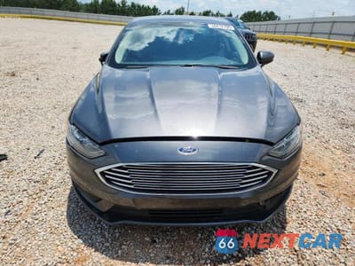 Piąte zdjęcie samochodu w środku: 2018 FORD FUSION SE VIN:3FA6P0HD7JR200927 - miniatura