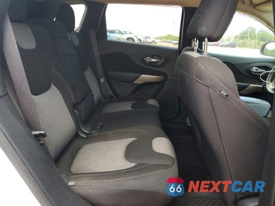 Zdjęcie 11 z 13 samochodu: 2017 JEEP CHEROKEE SPORT VIN:1C4PJLAB3HW585453 - miniatura