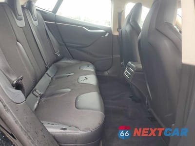 Zdjęcie 10 z 12 samochodu: 2014 TESLA MODEL S VIN:5YJSA1S12EFP41471 - miniatura