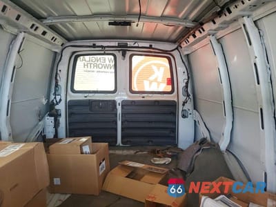Zdjęcie 10 z 13 samochodu: 2017 CHEVROLET EXPRESS G2500 VIN:1GCWGAFF7H1192093 - miniatura