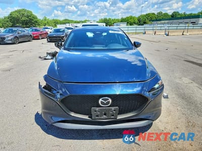 Piąte zdjęcie samochodu w środku: 2024 MAZDA 3 SELECT SPORT VIN:JM1BPAKM6R1714359 - miniatura