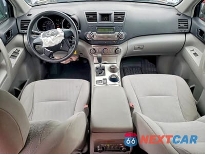 Zdjęcie 8 z 13 samochodu: 2011 TOYOTA HIGHLANDER BASE VIN:5TDZK3EH9BS046671 - miniatura