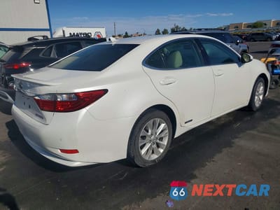 Trzecie zdjęcie samochodu z tyłu: 2014 LEXUS ES 300H VIN:JTHBW1GG4E2066030 - miniatura