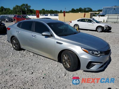 Czwarte zdjęcie samochodu z boku: 2019 KIA OPTIMA LX VIN:5XXGT4L37KG340914 - miniatura