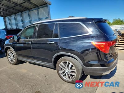 Drugie zdjęcie samochodu z przodu: 2017 HONDA PILOT ELITE VIN:5FNYF6H08HB074241 - miniatura