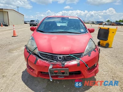 Piąte zdjęcie samochodu w środku: 2012 HONDA FIT SPORT VIN:JHMGE8H57CC004501 - miniatura