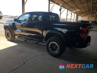 Drugie zdjęcie samochodu z przodu: 2025 CHEVROLET COLORADO ZR2 VIN:1GCPTFEK8S1234743 - miniatura