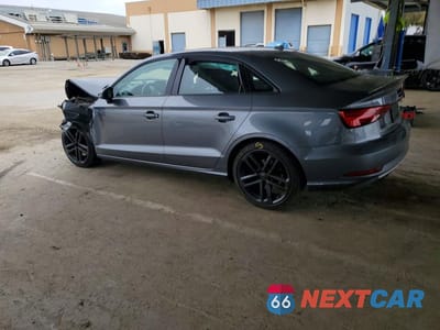 Drugie zdjęcie samochodu z przodu: 2018 AUDI A3 PREMIUM VIN:WAUAUGFF1J1040934 - miniatura