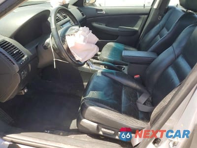 Zdjęcie 7 z 13 samochodu: 2003 HONDA ACCORD EX VIN:1HGCM66563A082565 - miniatura