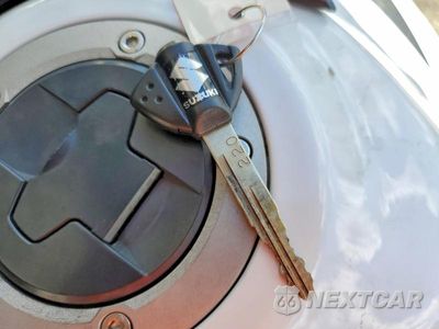 Zdjęcie 8 z 9 samochodu: 2020 SUZUKI GSX-S750 M VIN:JS1C533B2L7100426 - miniatura