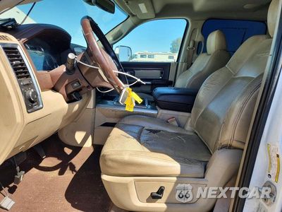 Zdjęcie 7 z 12 samochodu: 2015 RAM 3500 LARAMIE VIN:3C63R3MLXFG616826 - miniatura