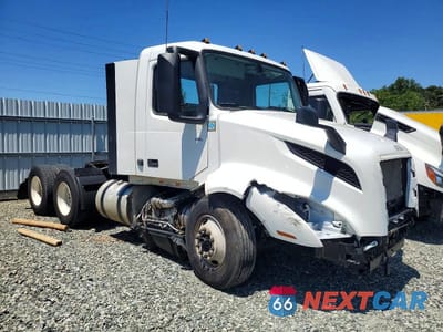 2025 VOLVO VNL VNL 4V4NC9EH7SN671272 - główne zdjęcie licytacji z USA - miniatura