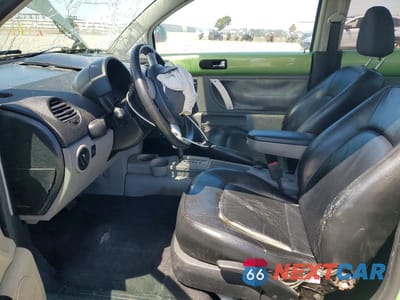 Zdjęcie 7 z 12 samochodu: 2000 VOLKSWAGEN NEW BEETLE GLS VIN:3VWCC21C9YM446288 - miniatura