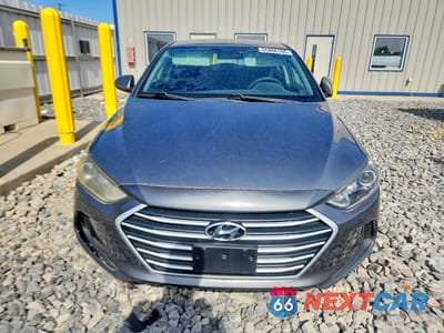 Piąte zdjęcie samochodu w środku: 2018 HYUNDAI ELANTRA SE VIN:5NPD74LF8JH353658 - miniatura