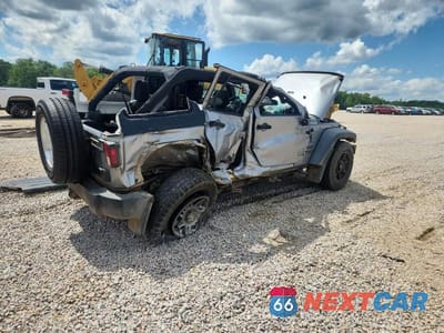 Trzecie zdjęcie samochodu z tyłu: 2016 JEEP WRANGLER UNLIMITED SPORT VIN:1C4BJWDG4GL327865 - miniatura