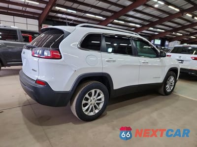 Trzecie zdjęcie samochodu z tyłu: 2019 JEEP CHEROKEE LATITUDE VIN:1C4PJMCB7KD136914 - miniatura