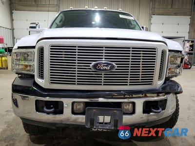Piąte zdjęcie samochodu w środku: 2005 FORD F350 SRW SUPER DUTY VIN:1FTWW31PX5EA26072 - miniatura