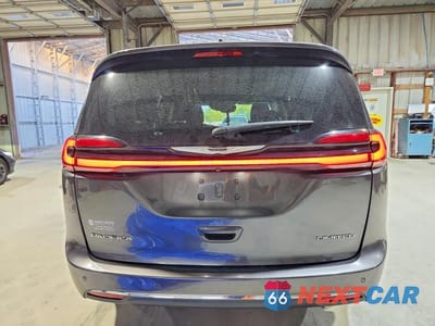 Zdjęcie 6 z 13 samochodu: 2023 CHRYSLER PACIFICA LIMITED VIN:2C4RC1GG8PR575020 - miniatura