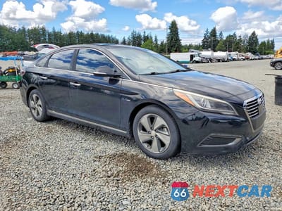 Czwarte zdjęcie samochodu z boku: 2016 HYUNDAI SONATA HYBRID LIMITED VIN:KMHE34L18GA009540 - miniatura