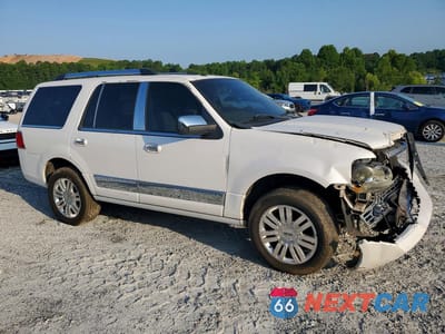Czwarte zdjęcie samochodu z boku: 2012 LINCOLN NAVIGATOR VIN:5LMJJ2H51CEL02121 - miniatura