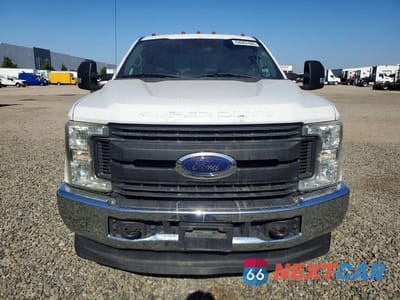 Piąte zdjęcie samochodu w środku: 2017 FORD F350 SUPER DUTY VIN:1FD8W3HT7HEC41582 - miniatura