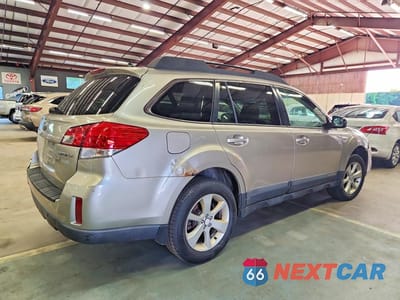 Trzecie zdjęcie samochodu z tyłu: 2014 SUBARU OUTBACK 2.5I PREMIUM VIN:4S4BRBCC1E3222371 - miniatura